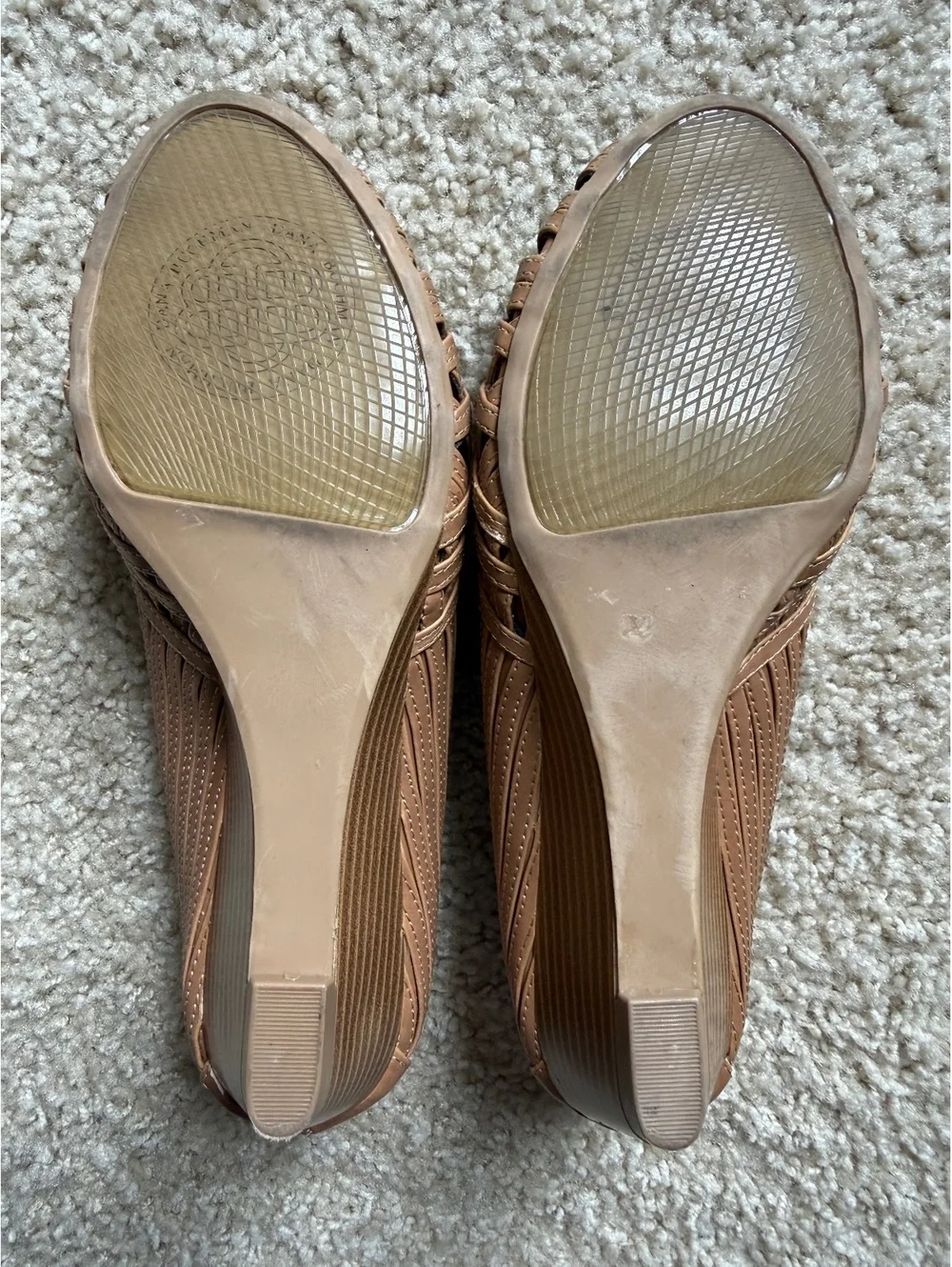 8.5 peep toe Dana Buchman wedges
